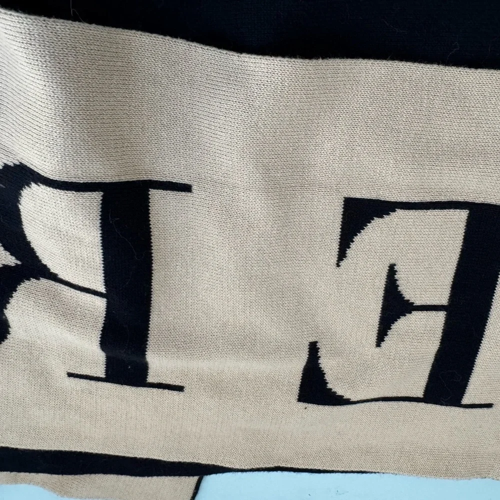 Burberry boys set - hat/scarf